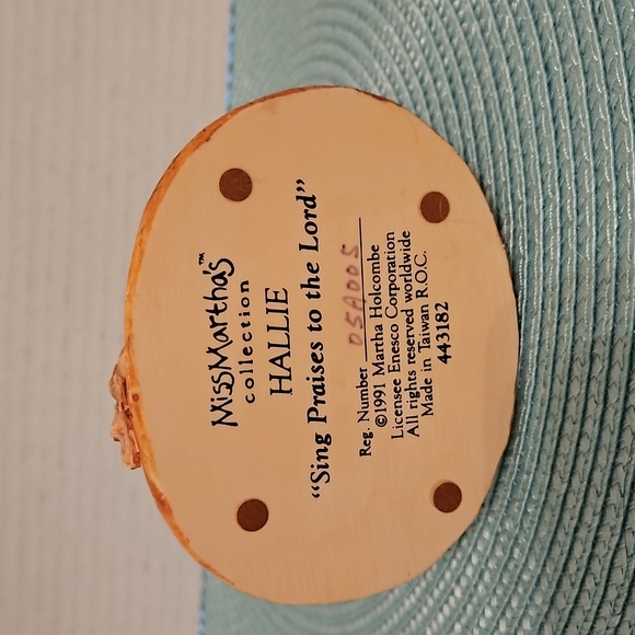 Miss Martha's Collection - Hallie "Sing Praises to the Lord" - Picture 6 of 9